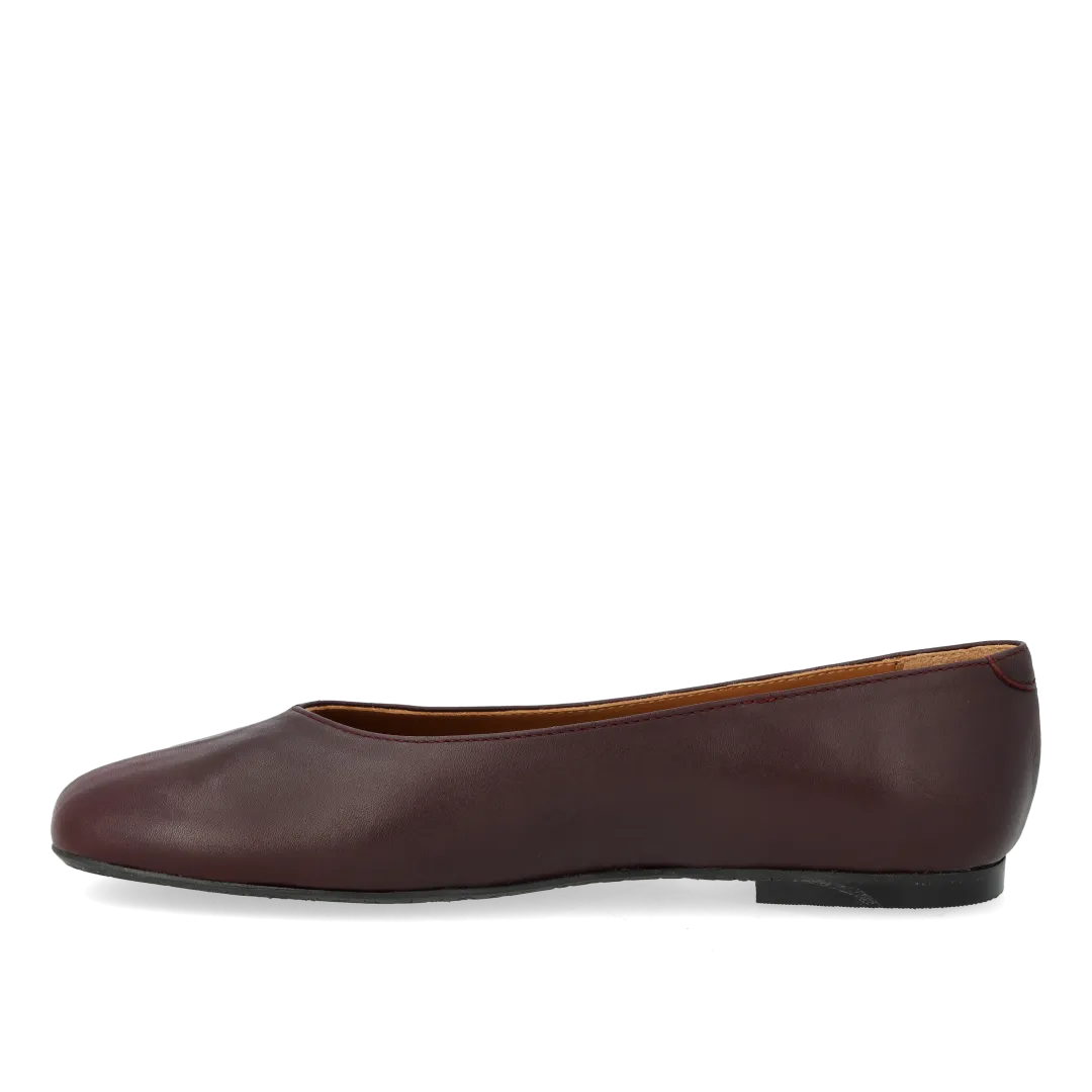 Angulus Ballerine couture centrée cuir bout carré