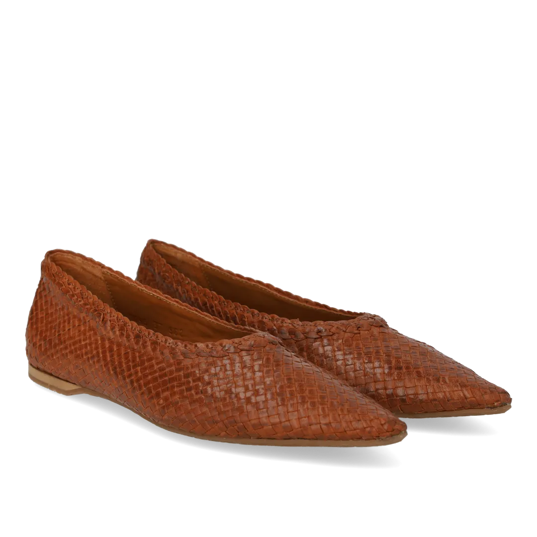 Angulus ballerine tressée cuir bout pointu main